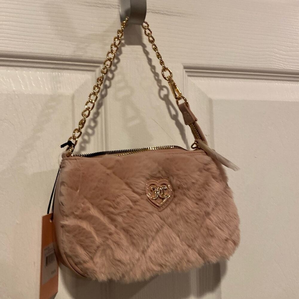 BNWT JUICY COUTURE Get Cozy Furry Mini Wristlet Purse in Pink